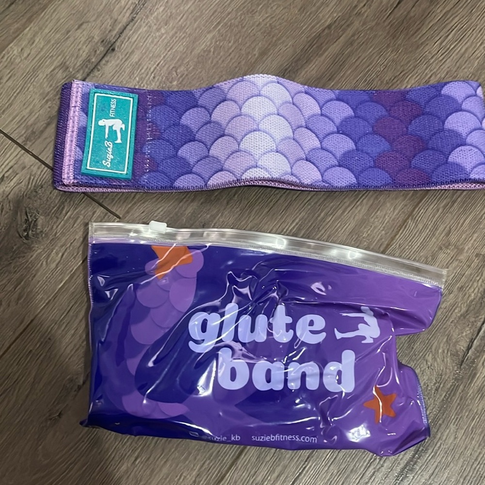 Suzie b fitness glute band mermaid print purple